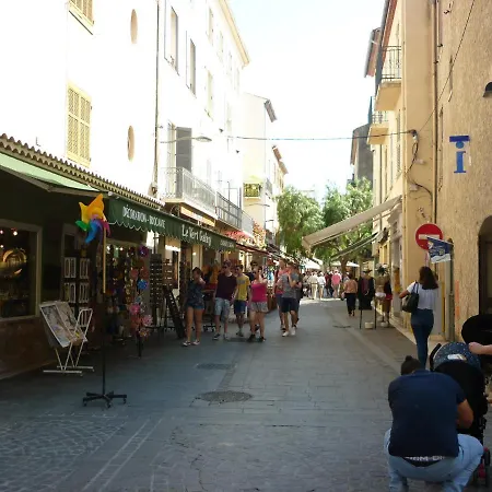 Le Crystal